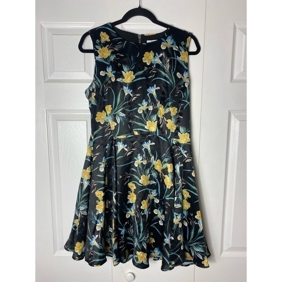 Bar III Black Yellow Floral Tropical Fit & Flare Satin Silky Dress Size Medium - Picture 3 of 5